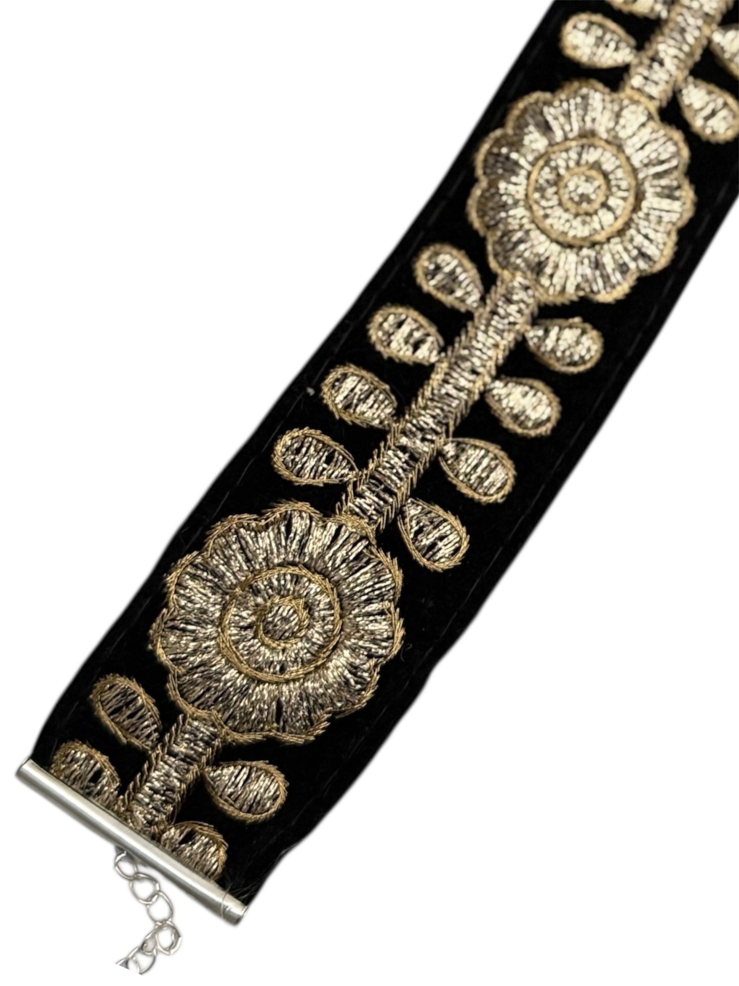 Choker oro e velluto nero