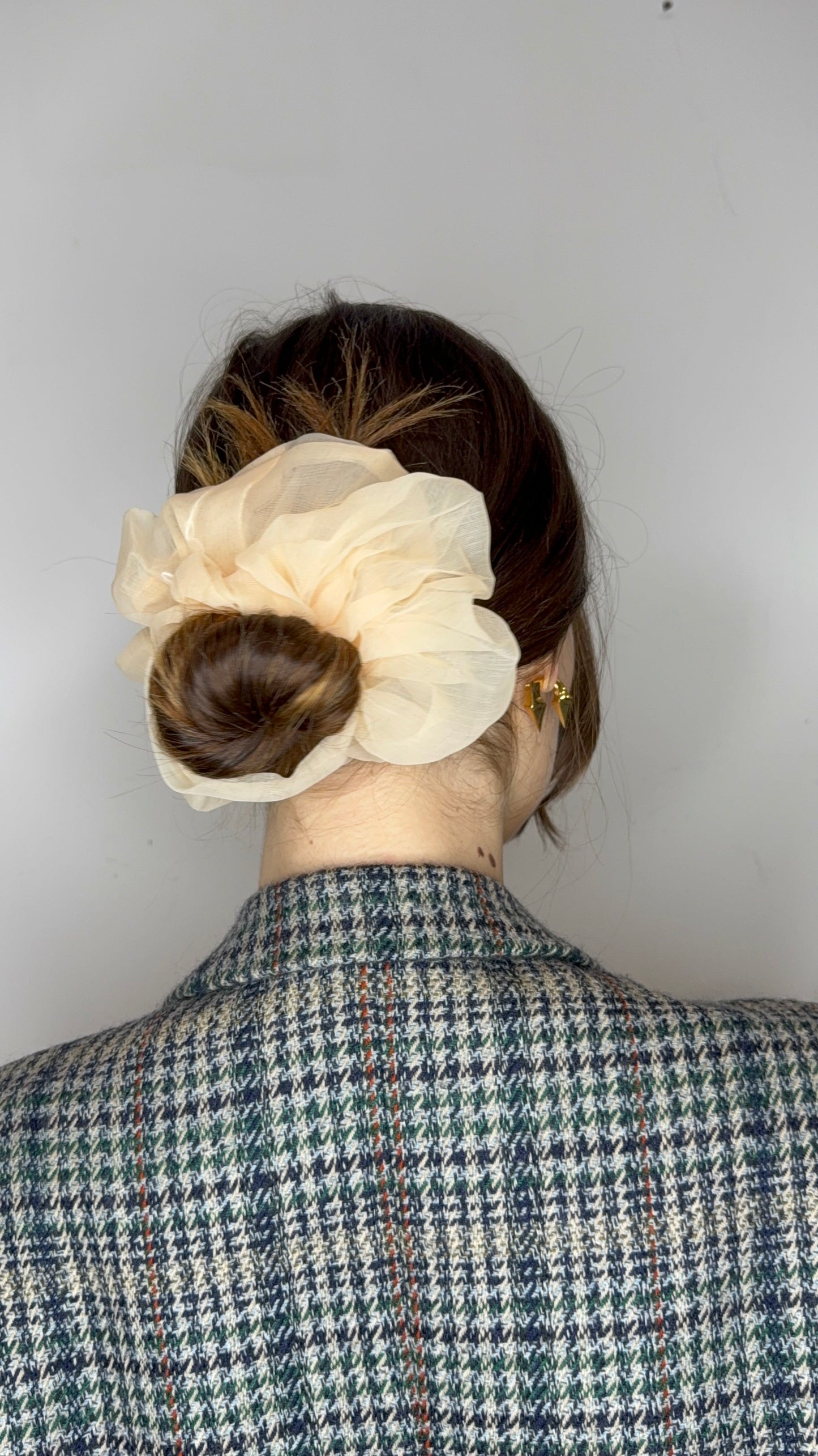 SCRUNCHIES in organza color panna